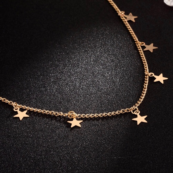 3 for $25✨simple sequin star necklace - Picture 2 of 7